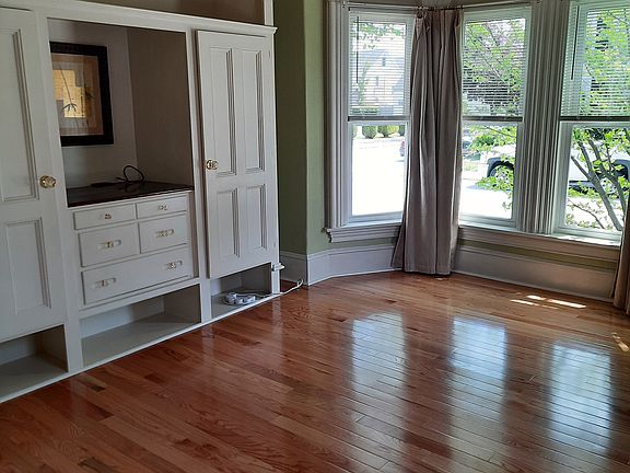 3rd image of 33 Kinsley St #A