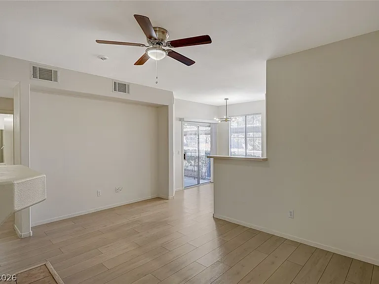 9050 W Warm Springs Rd #1147 — Photo 2