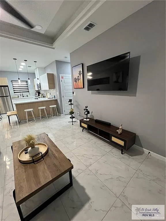 2 bed, 2.0 bath, 1150 sqft, $1,650 — Photo 2