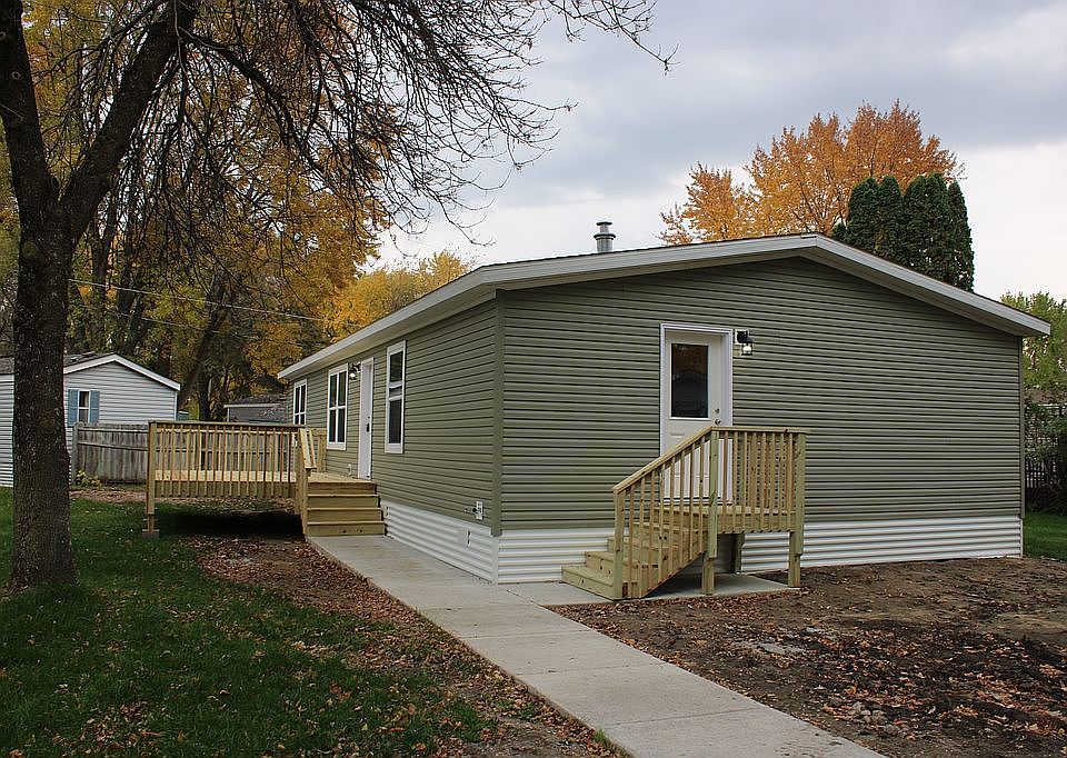 1st image of 230 Apple Ln