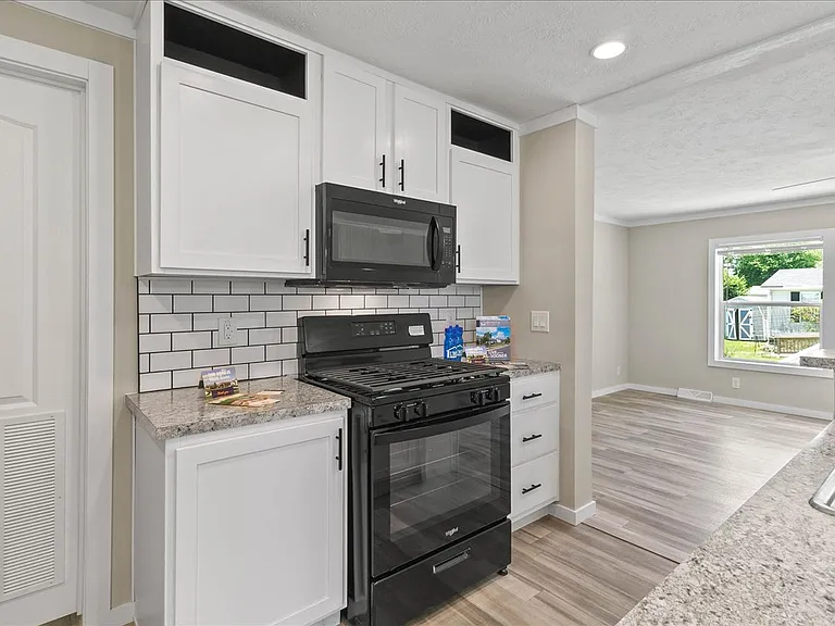 Hillcrest MHP — Photo 15