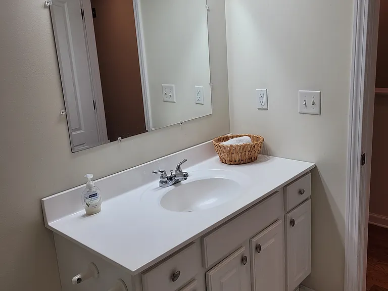 17 Seabreeze Ave #1 — Photo 8