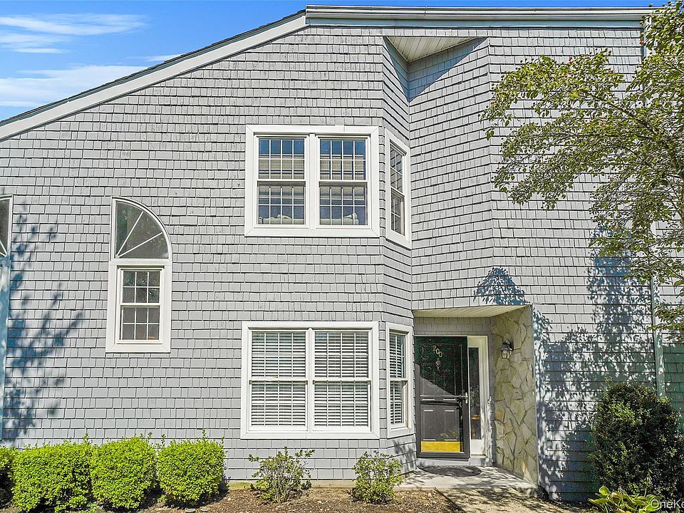 1st image of 200 Lakebridge Drive N