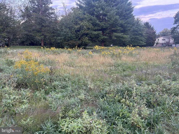 3051 Claremont Rd, Dover, PA 17315