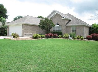 817 Grandy Pl, Lowell, AR 72745