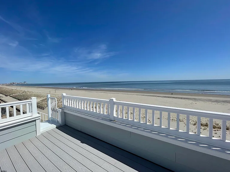 1703 Beach Ter #4N — Photo 25