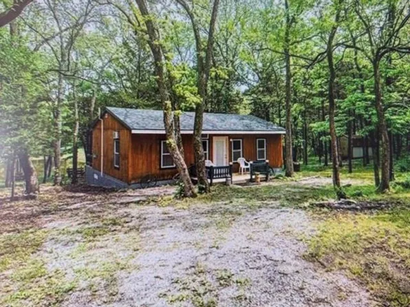 34 Hill Side Dr, Mound City, KS 66056