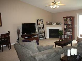 3340 Boulder Ridge Dr, Champaign, IL 61822