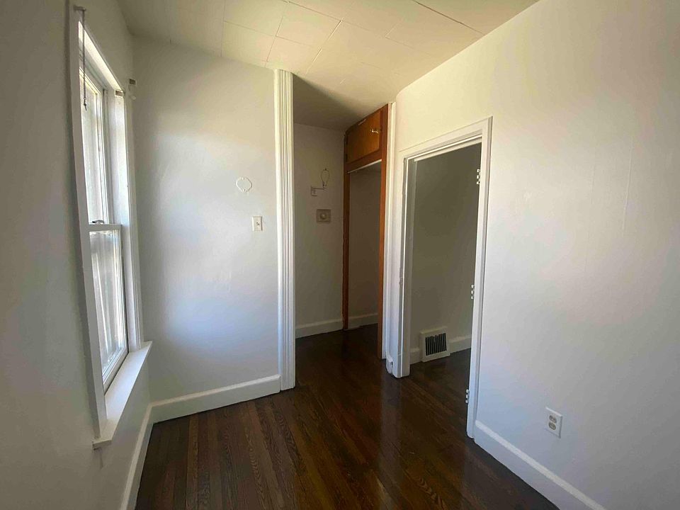 2nd image of 9 High St #2