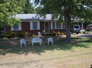 649 Gaylord St, Dresden, TN 38225
