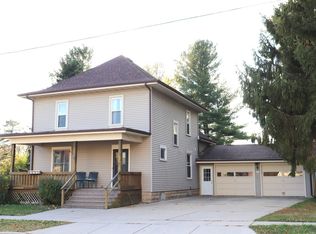 207 N Main St, Orfordville, WI 53576
