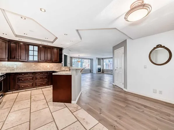 683 10th St E #1901, Calgary, AB T2P 5G3