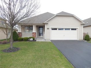 15 Springbrook Shores Dr, Elma, NY 14059