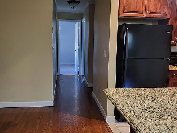 2nd image of 78 Grove St Floor 1
