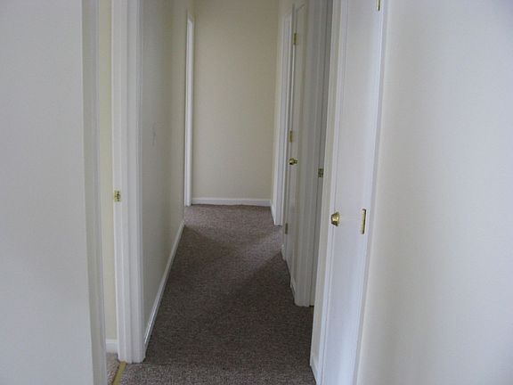4th image of 79 Franklin St #11