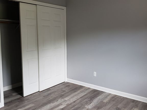 3rd image of 4006 Benttree Dr APT 1