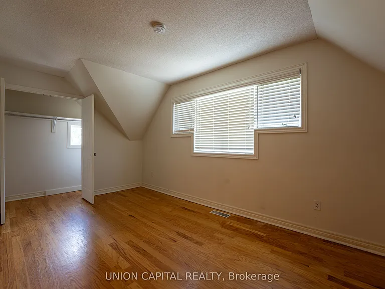 230 Saint George St #1 — Photo 17