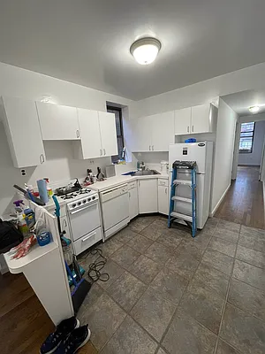 Rented by Glasser Realty LLC | media 11