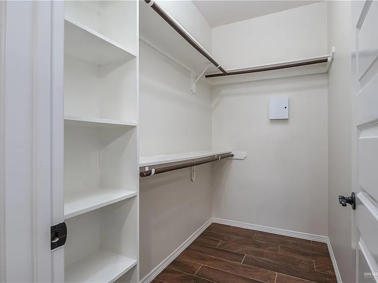 2324 Lupita St — Photo 9