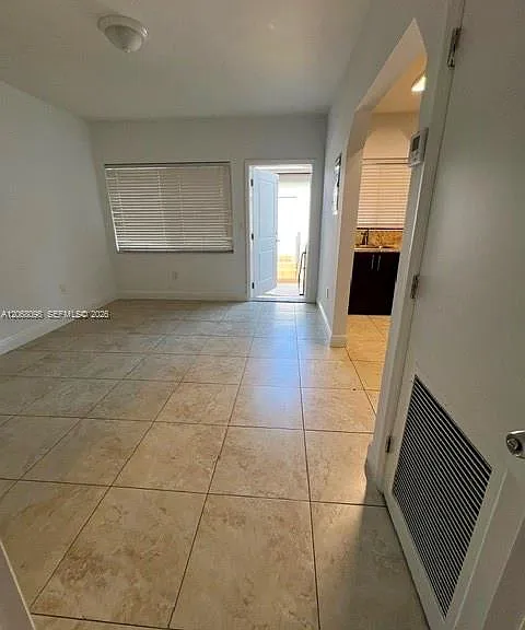 2121 SW 14th Ter #5 — Photo 7