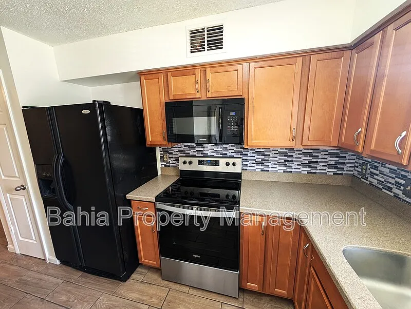 2 bed, 2.5 bath, 1144 sqft, $1,850 — Photo 4