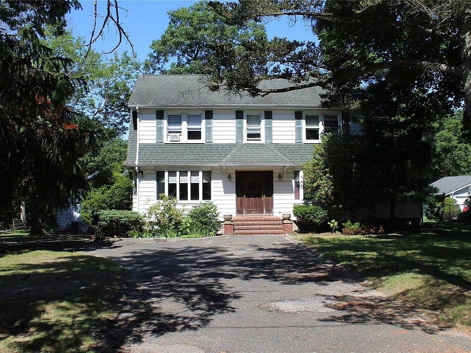1st image of 686 N Ocean Ave
