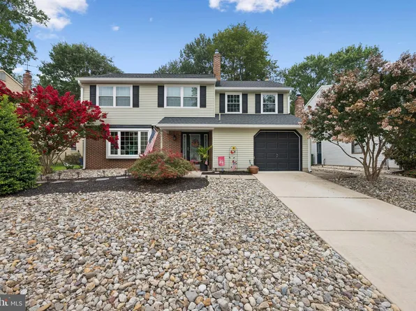 10 Pleasant View Ter, Marlton, NJ 08053