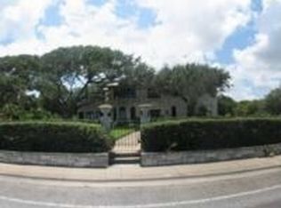 2717 Ocean Dr, Corpus Christi, TX 78404