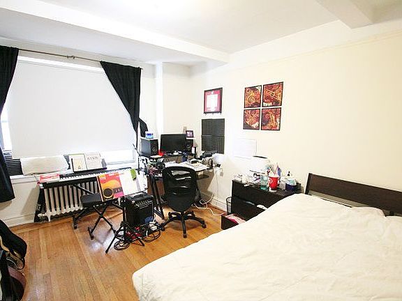 2nd image of 455 W 34th St #4EF