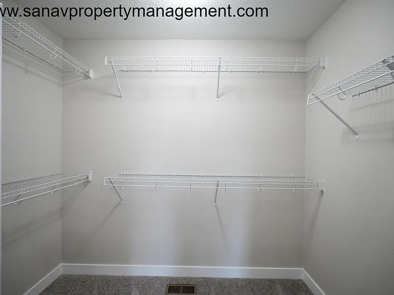 700 SE Mesa Dr — Photo 19