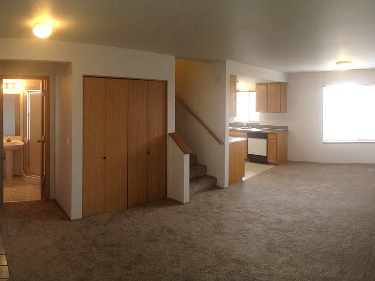 Big Rock Apartments (480 S Oak Harbor St.) — Photo 6
