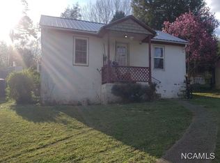 413 Cliff Rd SE, Cullman, AL 35055