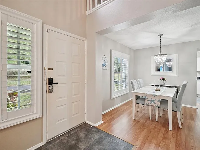 2243 Andover Cir — Photo 4