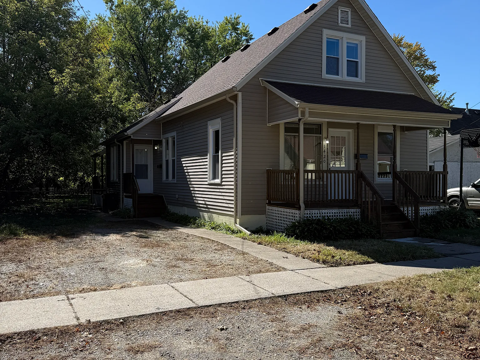 2 bed, 700 sqft, $1,100 — Photo 2