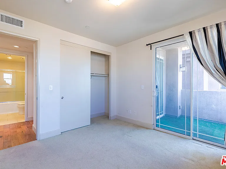 848 Irolo St #308 — Photo 5