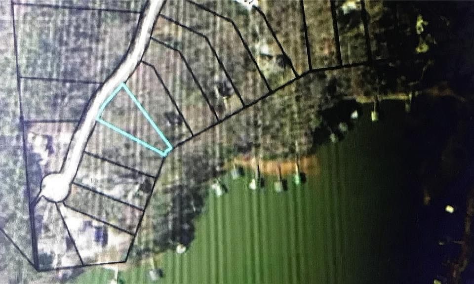 2nd image of 129 Moonlight Dr