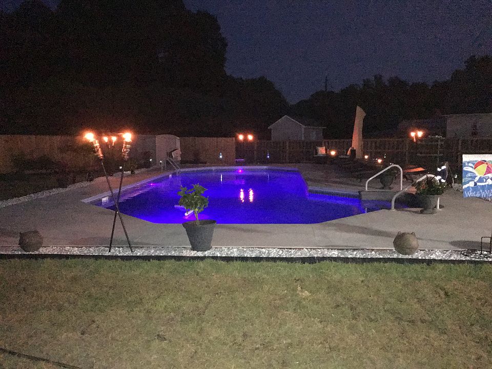 2nd image of 204 Bunker Ct