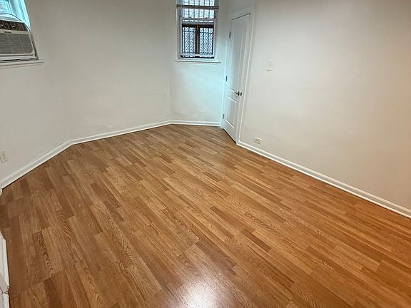 2nd image of 6225 N Francisco Ave APT G