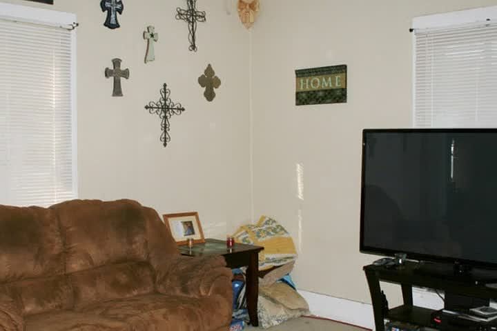 2nd image of 207 N 13th St