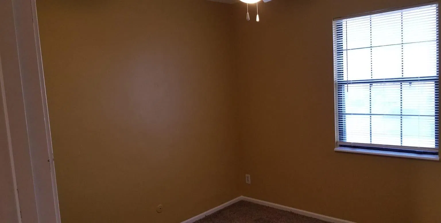 3 bed, 1400 sqft, $2,000 — Photo 4