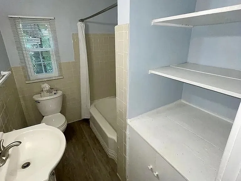 801 Grove St N #6 — Photo 31