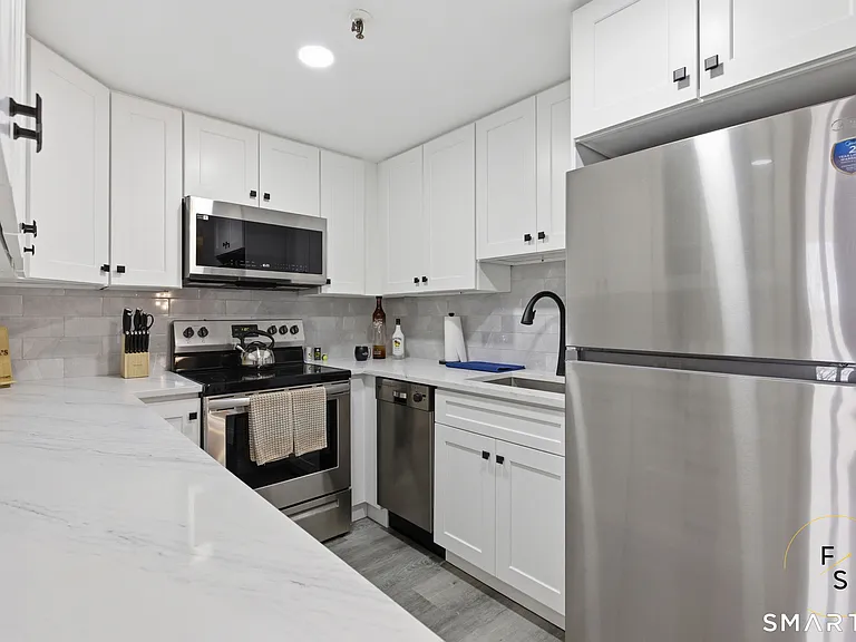 140 Captain Thomas Blvd #307 — Photo 21