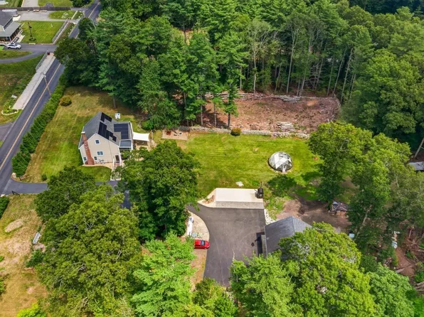 112 Spruce St, Middleboro, MA 02346