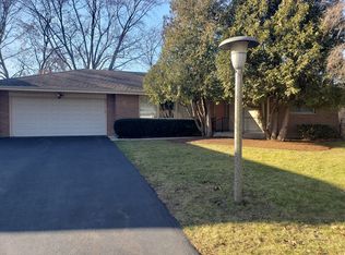 700 Cedar Ave, Waukegan, IL 60085