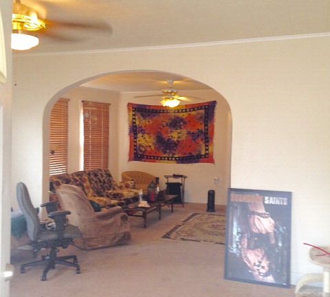 4th image of 211 E Park St