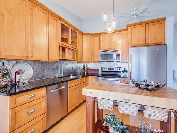 1396 Arden View Dr, Arden Hills, MN 55112