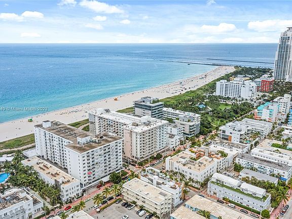 3rd image of 401 Ocean Dr APT 606