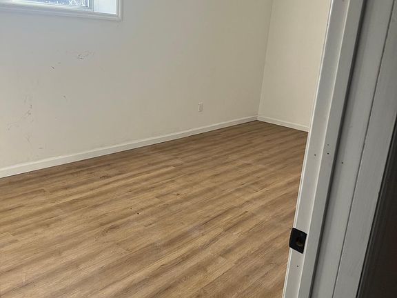 3rd image of 15 Beaumont Estates Ln #105
