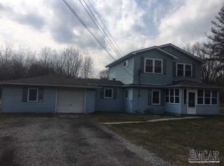 7595 Douglas Rd, Lambertville, MI 48144
