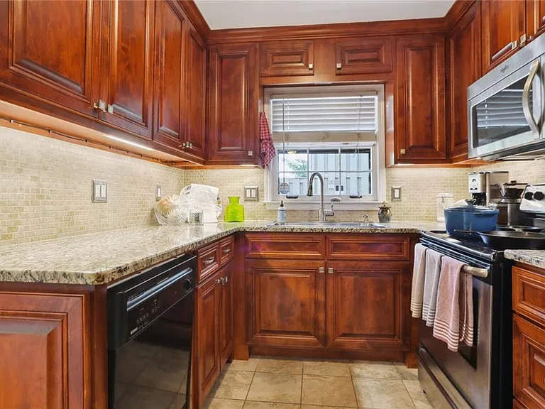 73 La Rue Pl NW — Photo 10